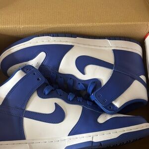 Nike Men's Royal Blue and White Sneakers